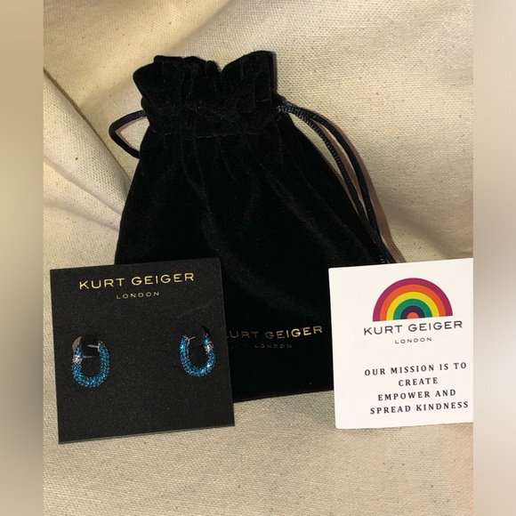 Kurt Geiger NWT & Bag Blue Crystal Pave Wave Huggie Earrings - Picture 3 of 9